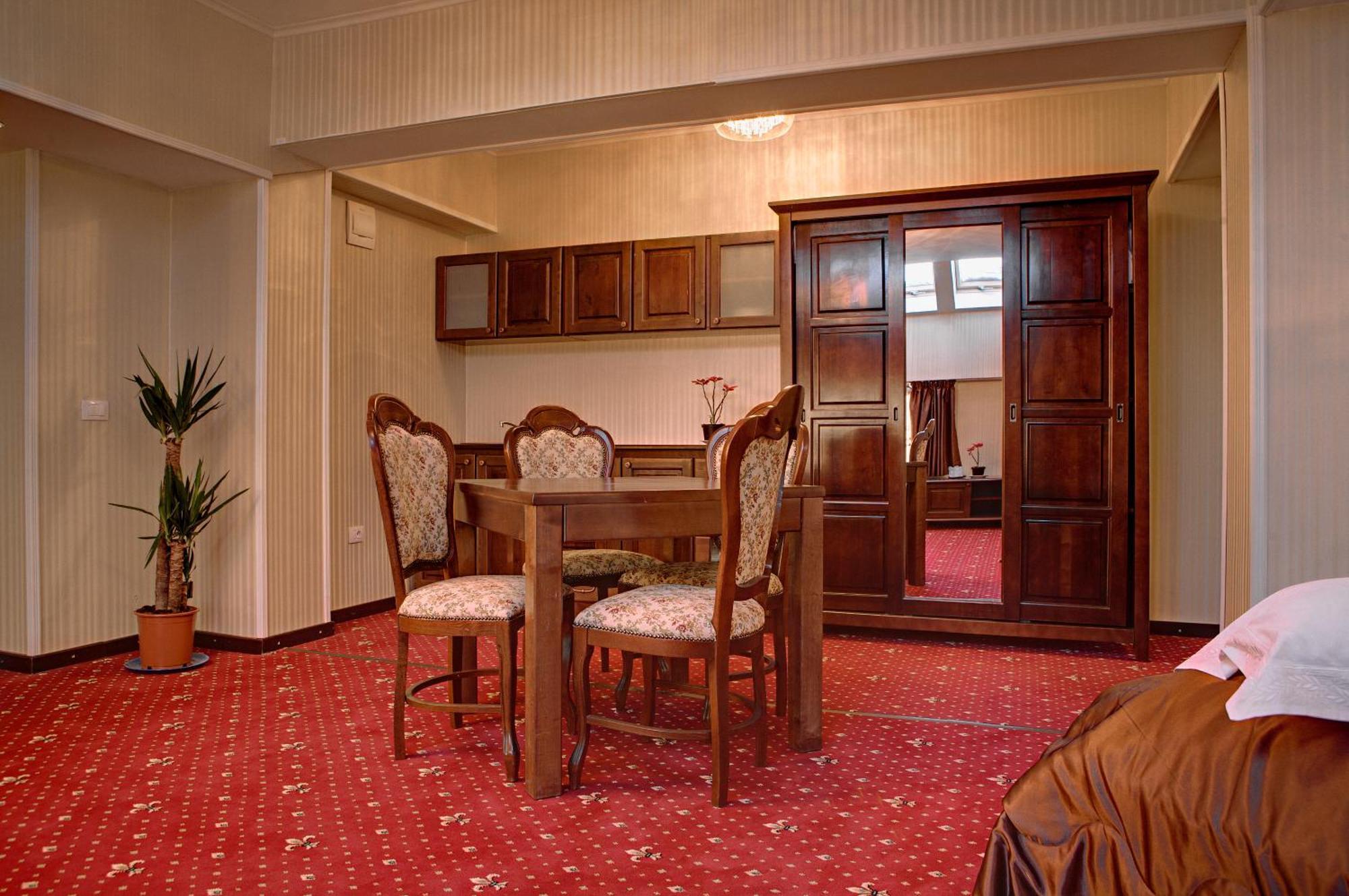 Hotel Bistrita Дурау Номер фото