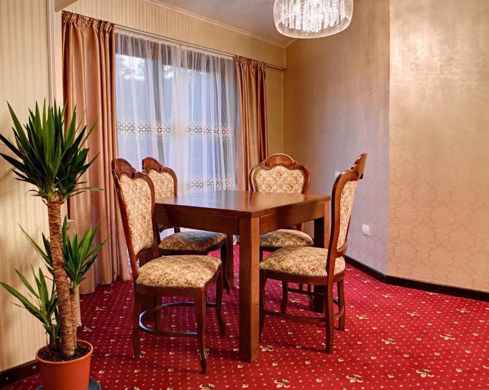 Hotel Bistrita Дурау Номер фото